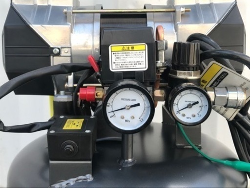 美品！アストロプロダクツ◇38L◇縦型ハイスピードエアコンプレッサー