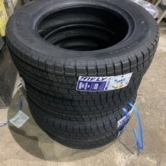 235/65/r18 スタッドレスタイヤ　新品