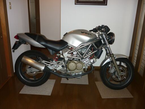 ホンダ　VTR250
