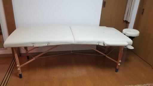 【取引中】エステベッド　折りたたみ　治療ベッド　カバー有　タオル付き