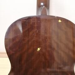 YAMAHA C-180クラシックギター及び豪華なヤマハハードギターケース付き