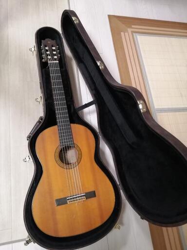 YAMAHA　C-180クラシックギター及び豪華なヤマハハードギターケース付き