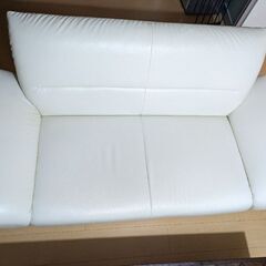 白いソファー（2人掛）