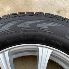 冬タイヤ　215/70R16 