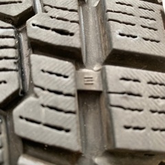 冬タイヤ　215/70R16 