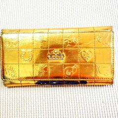 超豪華なお金のたくさん集まってきそうな金色の長財布