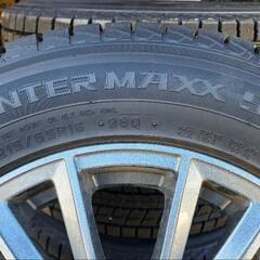 スタッドレスタイヤ　215/65Ｒ16 アルミホイール付