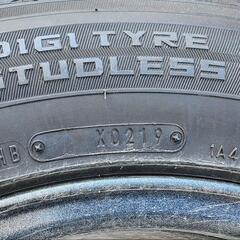 スタッドレスタイヤ　215/65Ｒ16 アルミホイール付