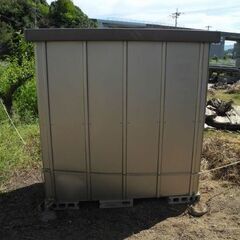 高松 雑多な物の収納に 物置 倉庫 鉄板鋼板 サンキン物置 収納棚無し 屋外使用 高松 雑多な物の収納に 物置 倉庫 鉄板鋼板 サンキン物置 収納棚無し