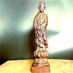仏像 沈香木彫り 観音菩薩 観音立像 置物 精密彫刻 高さ29cm

貴重な香木に大変丁寧におられた仏様

 顔立ちが丹精で優雅な　お姿が大変上品な雰囲気を漂わせております