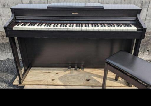 兵庫県全域配達無料！送料込み音・機能のROLAND 電子ピアノ HP-603 2016年購入未使用！⑤