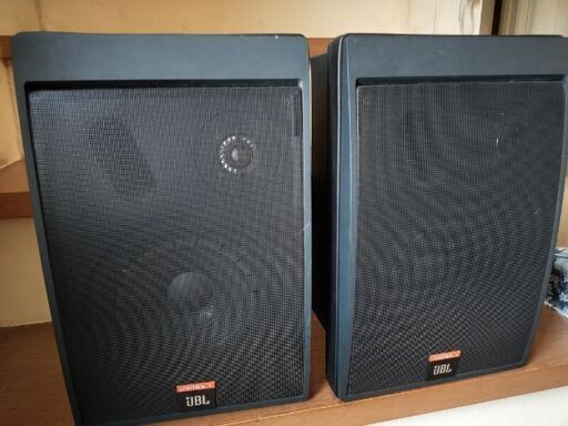 ＪＢＬ　スピーカー　ＣＯＮＴＲＯＬ５　２台