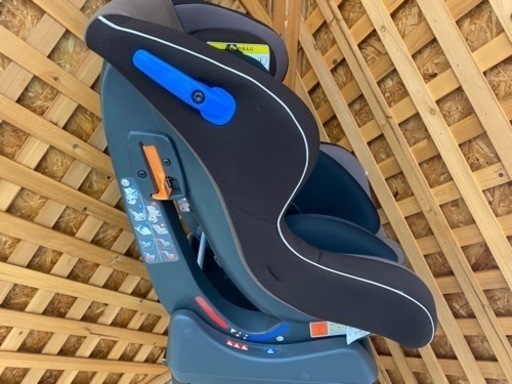 愛品館江戸川店】コンビ ウィゴーエッグショック チャイルドシート ID