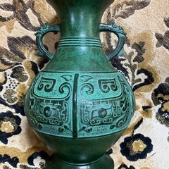 青銅製壺