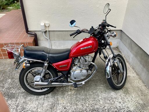 スズキ GN125H、ヘルメット2つ、カバー