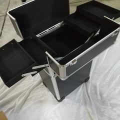 47t 未使用品 BYOOTIQUE 4IN1 メイクキャリーケース 4輪 キャスター付 メイクボックス  y101109t