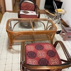 籐のガラステーブル＋籐の回転椅子2個