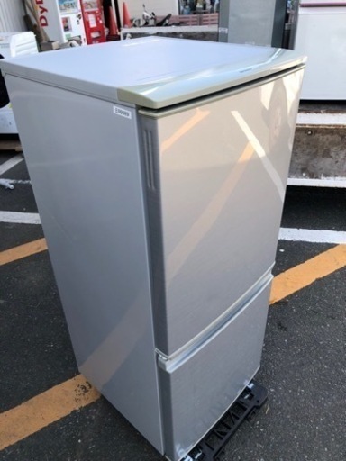 ⭐️北九州市内配送無料　保証付き　✨2017年シャープ 冷蔵庫 小型 2ドア つけかえどっちもドア 137L シルバー SJ-D14C-S
