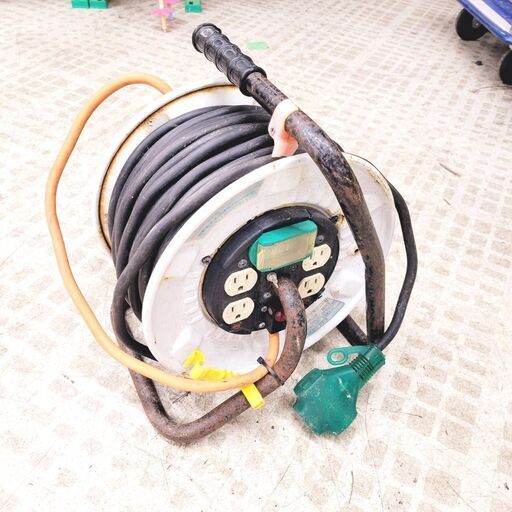 マキタ/makita コードリール A-48228 100V 5A 30m