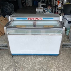 アイスクリーム冷凍ケース！