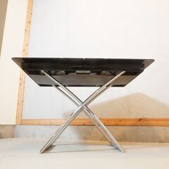 イタリアのCalligaris(カリガリス)社のブランドconnubia(コヌビア)のMAGIC-J(マジックジェイ)。高さ調整が可能な昇降式テーブル。シーンに合わせてダイニングでもリビングにも！DJ119