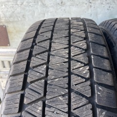 バリ山　BRIDGESTONE ブリヂストン　ブリジストン　DM-V3 225/60R18 スタッドレス　タイヤ　2019年1本2022年3本　18インチ