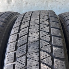 バリ山　BRIDGESTONE ブリヂストン　ブリジストン　DM-V3 225/60R18 スタッドレス　タイヤ　2019年1本2022年3本　18インチ