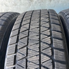バリ山　BRIDGESTONE ブリヂストン　ブリジストン　DM-V3 225/60R18 スタッドレス　タイヤ　2019年1本2022年3本　18インチ