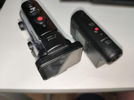 SONY HDR-AS50 ウエアラブルアクションカム　バッテリー2個セット　ソニー　アクションカメラ