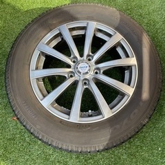 ヴェゼル　スタッドレスタイヤ　4本セット215/60R16 95Q