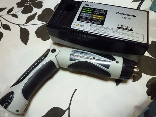 パナソニック充電 スティックドライバーセット美品 （EZ7410EZ7410LA1S-B 3.6V バッテリー EZ9L10LA 充電器EZ0L10）