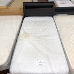 ニトリ　シングルベッド　15,180円