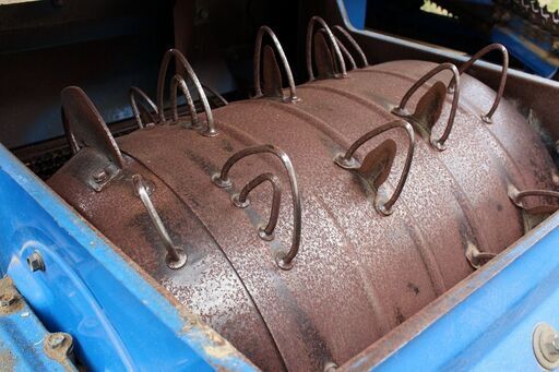 SOLD OUT】現状渡し イセキ コンバイン HL110 2条刈 袋取 10.5馬力