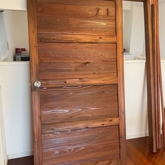 未使用の木製ドアです。無料でお譲りします。
