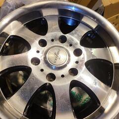 200系ハイエース　社外16インチアルミ四本