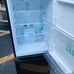 福岡市内配送無料　2020年　三菱電機 MITSUBISHI ELECTRIC MR-P15E-B [冷蔵庫 （146L・右開き） 2ドア サファイアブラック] 傷あり