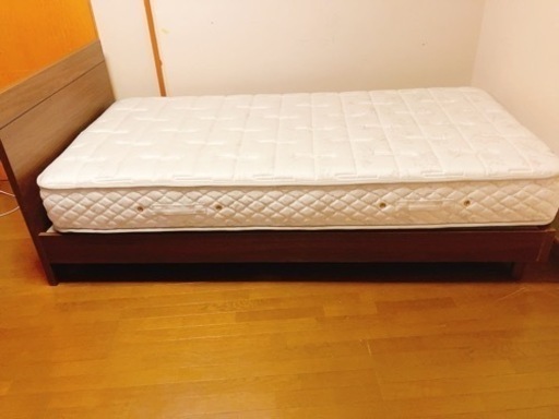 日本ベッド　ほぼ新品です。フレーム付き