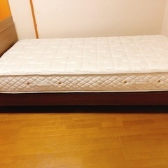 【ネット決済】日本ベッド　ほぼ新品です。フレーム付き　