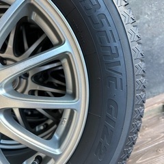 最終値下げ❣️【美品】ワンシーズンのみ使用❗️中古スタッドレスタイヤ15インチ(ホイール付き)