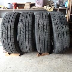 スタットレスタイヤ　ブリザック　VRX2　195/65R/15