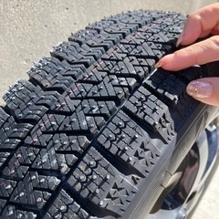 【引き取り者決定】新品未使用★スタッドレスタイヤ