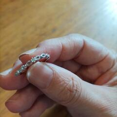 小さい石１つ他の金属細工指輪