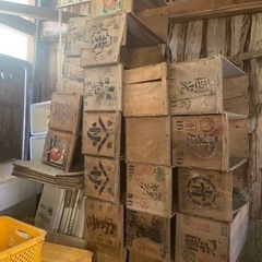 昭和時代の古い木箱　1箱100円