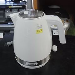 De'Longhi　デロンギ　電気ケトル　KBLA1200J-W　ホワイト　1L　電気ポット　湯沸かし　キッチン用品　