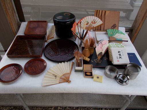 【値下げ】お茶道具　塗りお盆　塗り木製皿　塗り3段重　中古