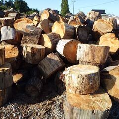 薪木などに ! ２ｔダンプで配達します！