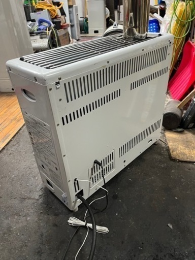 P6585 分解点検済み♪ トヨトミ 2016年製 HR-650F 煙突式石油ストーブ  