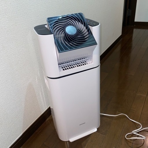 【新品同様美品】アイリスオーヤマ　IRIS DDD-50E　衣類乾燥除湿機