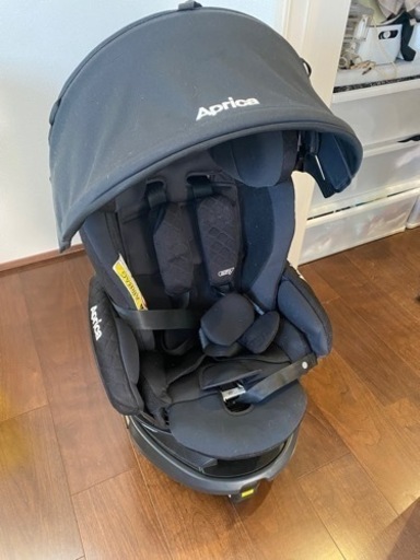 【期間限定値下げ】アップリカ　チャイルドシート　ISOFIX  フィラディアグロウ