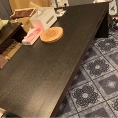 大きめのテーブル　ブラック